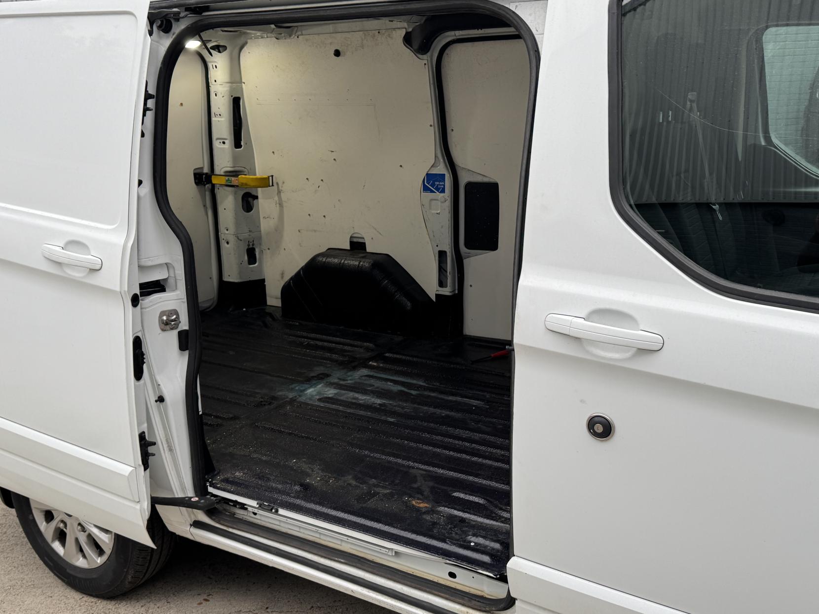 Ford Transit Custom 2.0 Limited Panel Van (2017 - 2022)