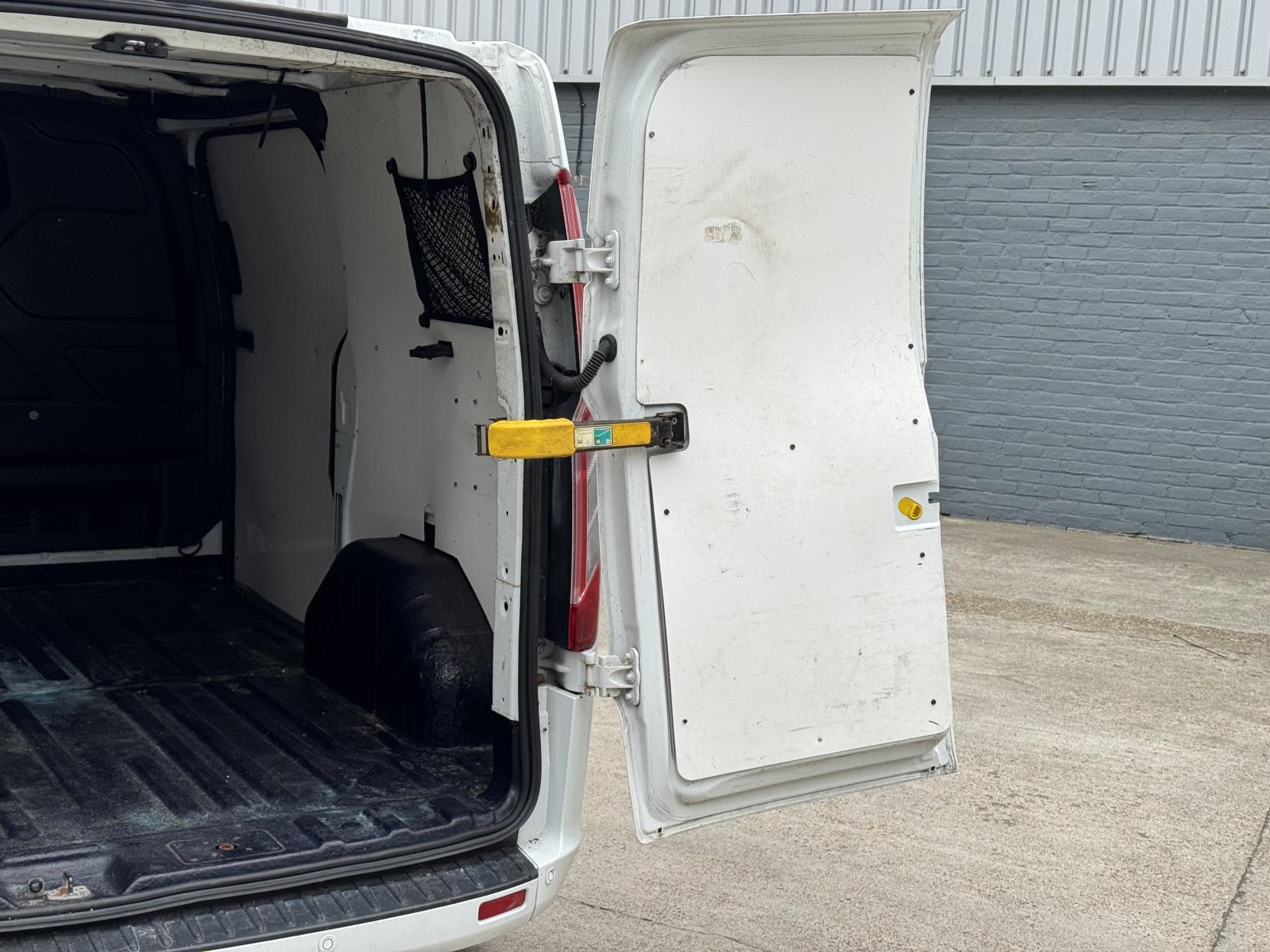 Ford Transit Custom 2.0 Limited Panel Van (2017 - 2022)