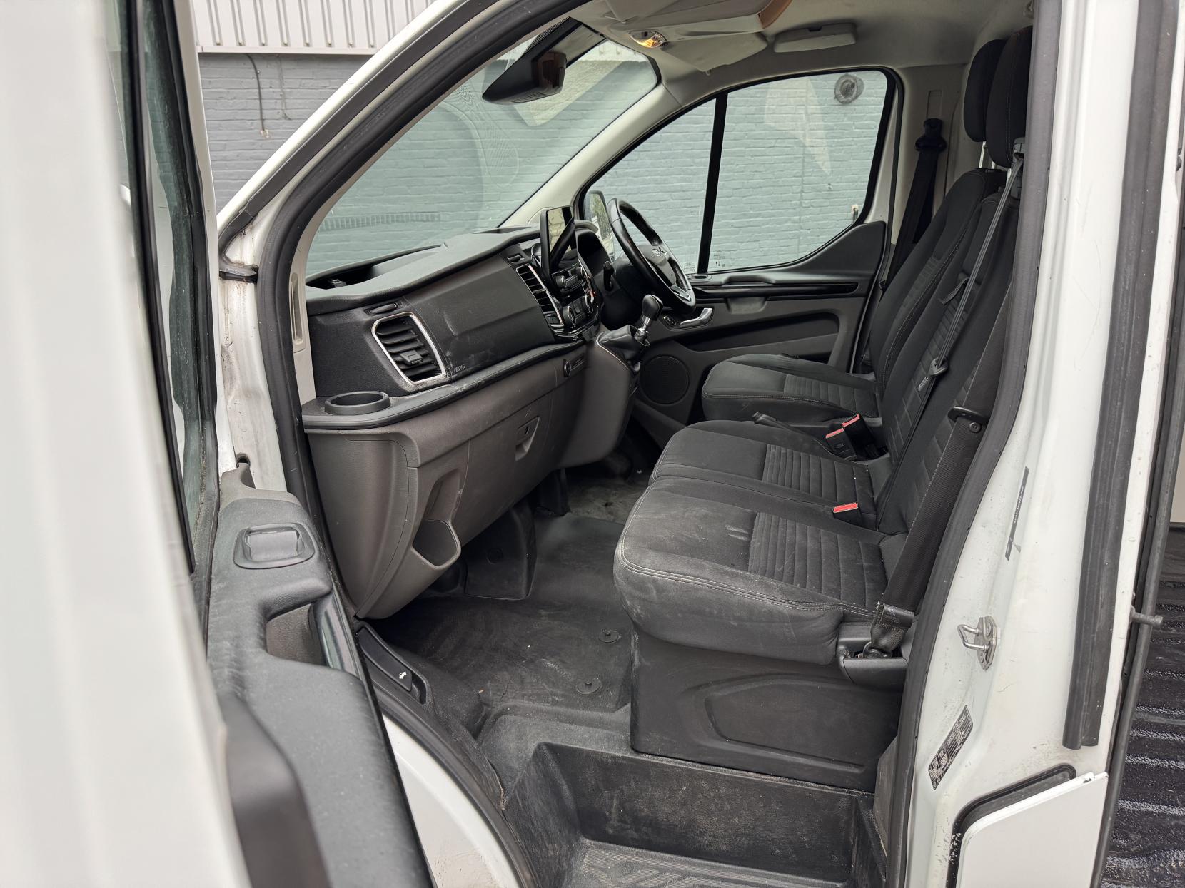 Ford Transit Custom 2.0 Limited Panel Van (2017 - 2022)