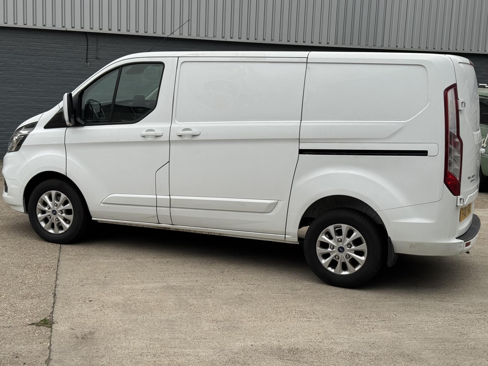 Ford Transit Custom 2.0 Limited Panel Van (2017 - 2022)
