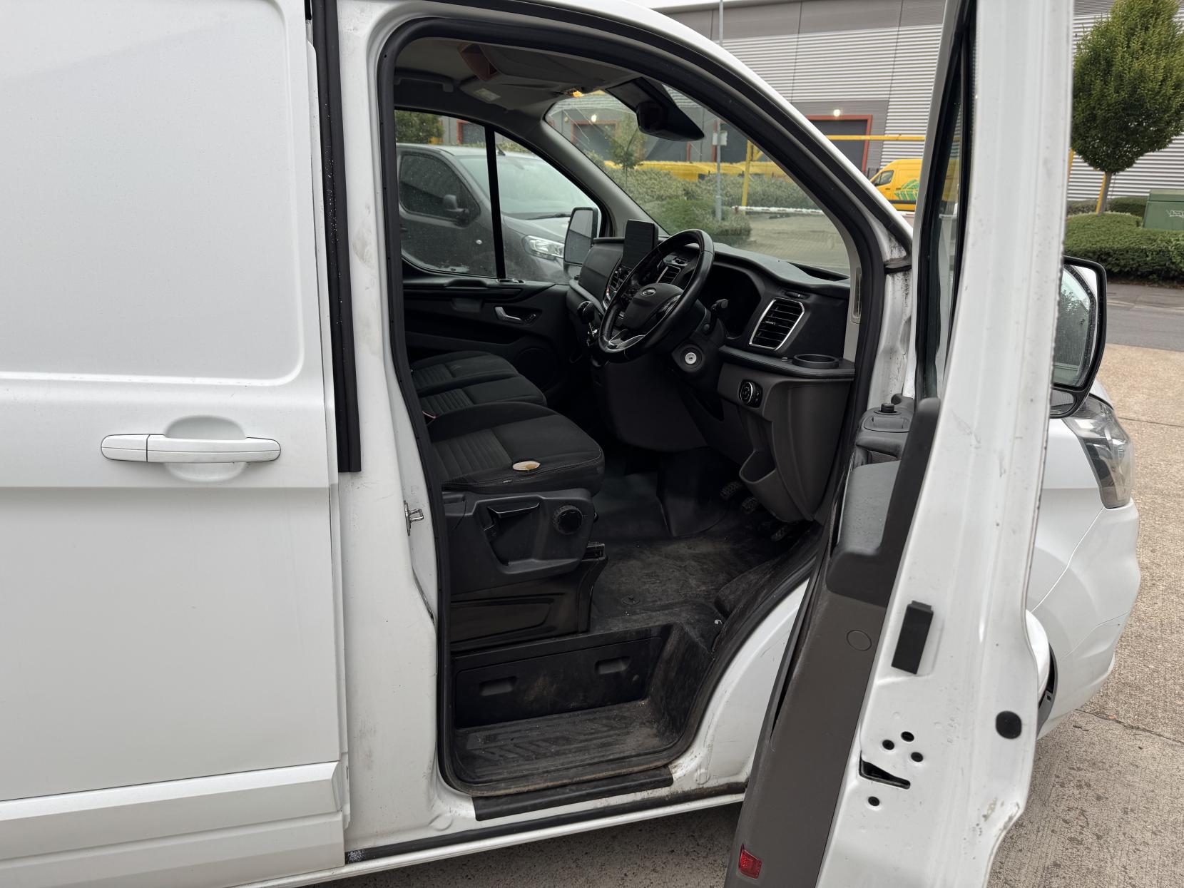 Ford Transit Custom 2.0 Limited Panel Van (2017 - 2022)
