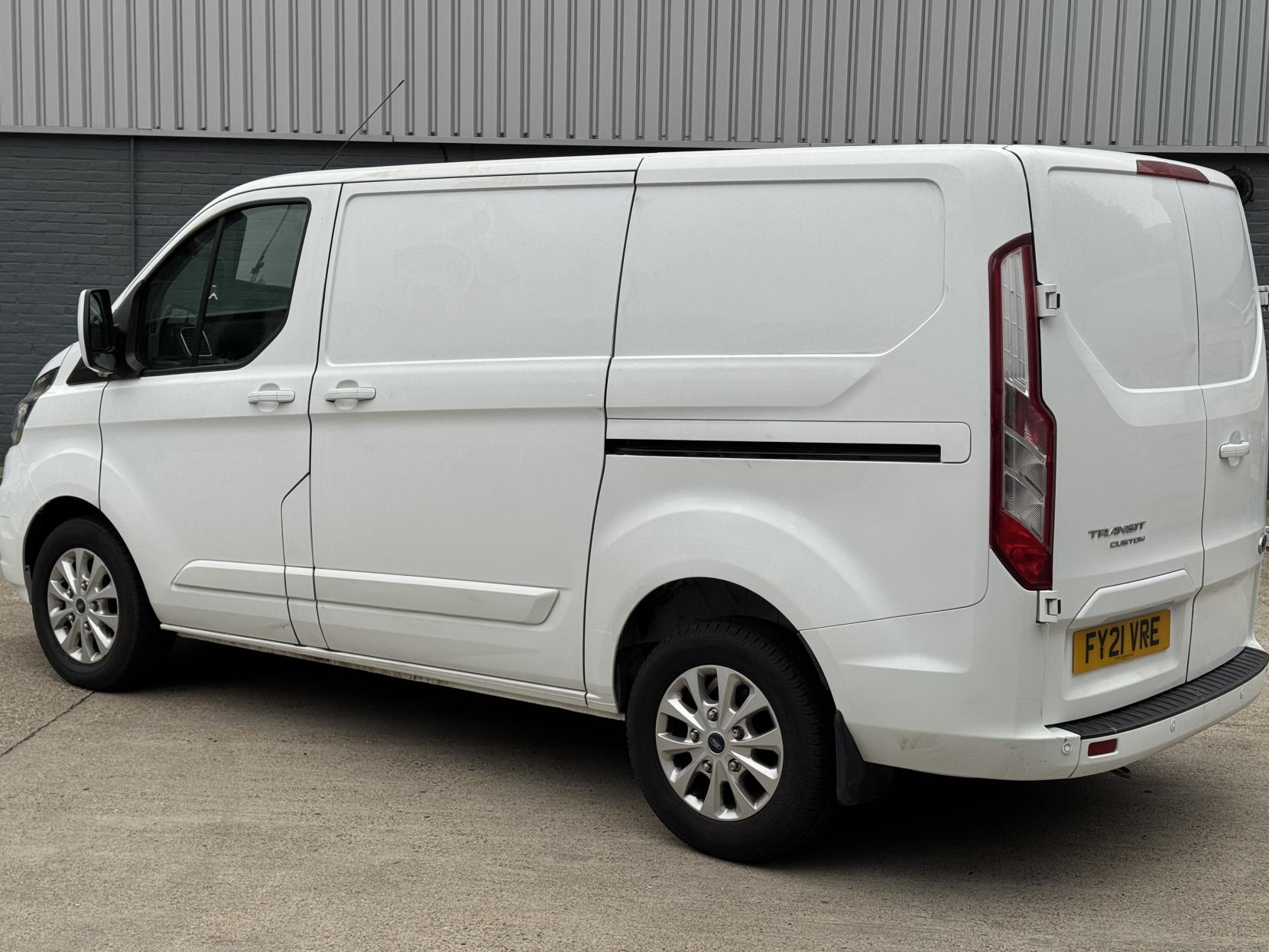 Ford Transit Custom 2.0 Limited Panel Van (2017 - 2022)