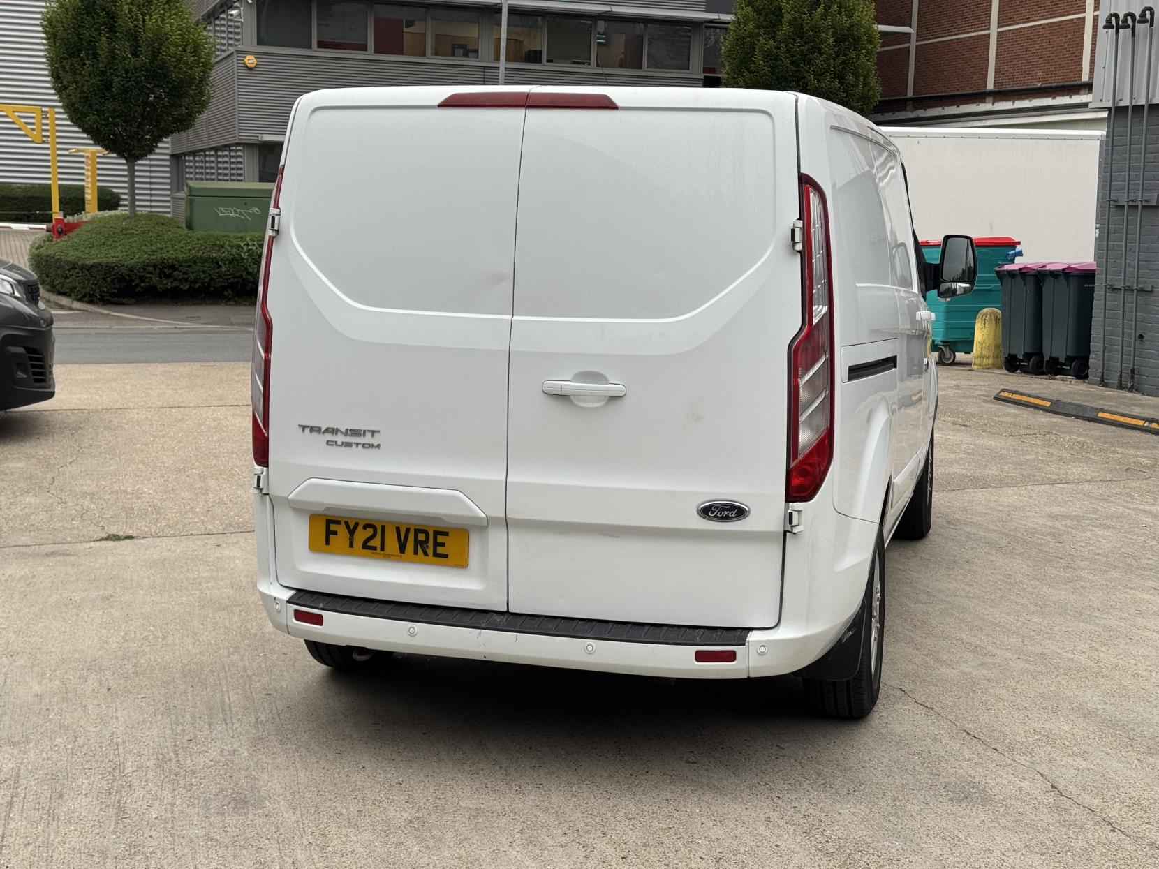 Ford Transit Custom 2.0 Limited Panel Van (2017 - 2022)