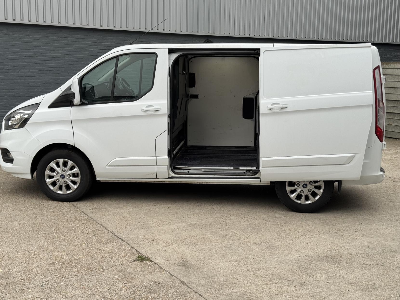 Ford Transit Custom 2.0 Limited Panel Van (2017 - 2022)