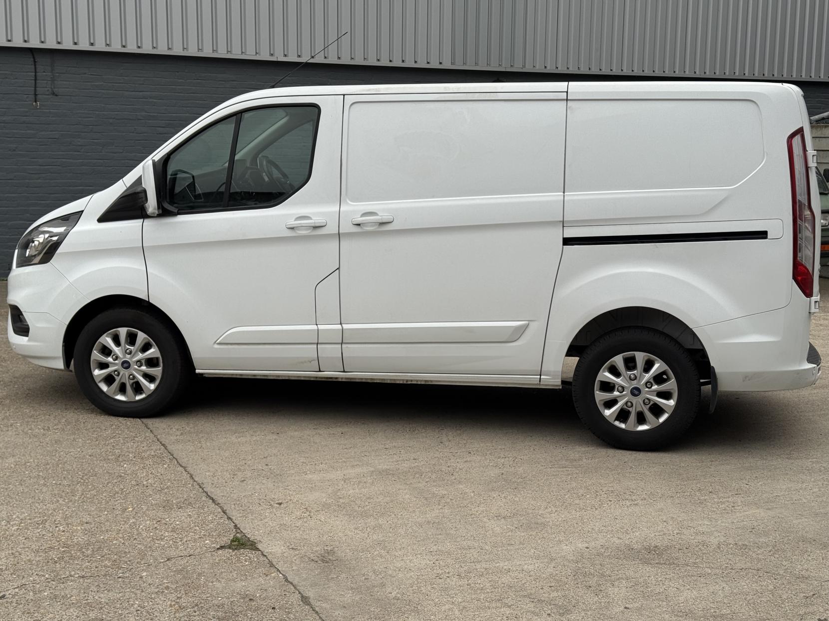 Ford Transit Custom 2.0 Limited Panel Van (2017 - 2022)
