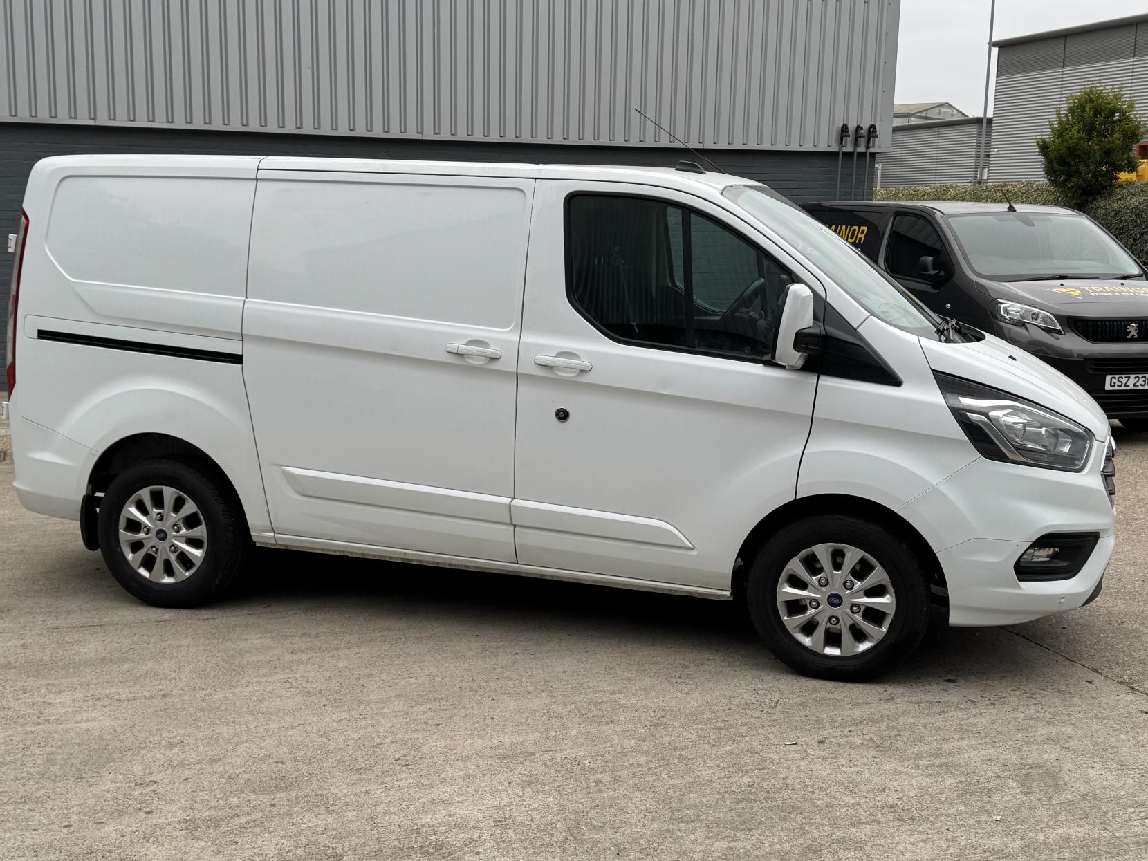 Ford Transit Custom 2.0 Limited Panel Van (2017 - 2022)