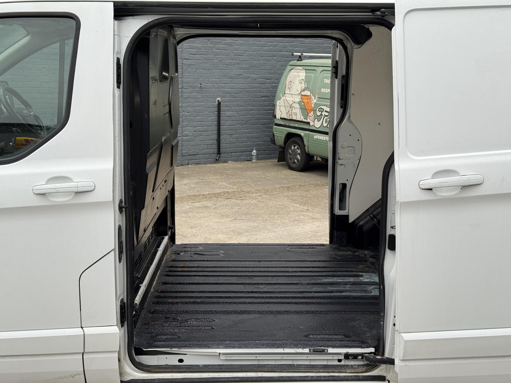 Ford Transit Custom 2.0 Limited Panel Van (2017 - 2022)