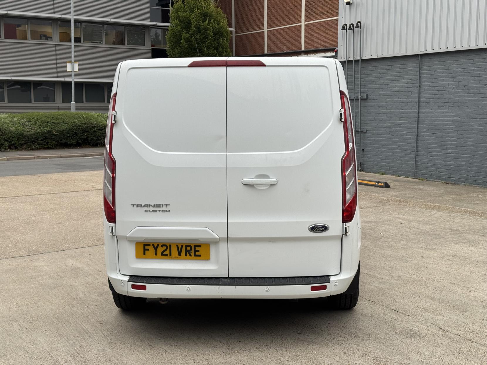 Ford Transit Custom 2.0 Limited Panel Van (2017 - 2022)