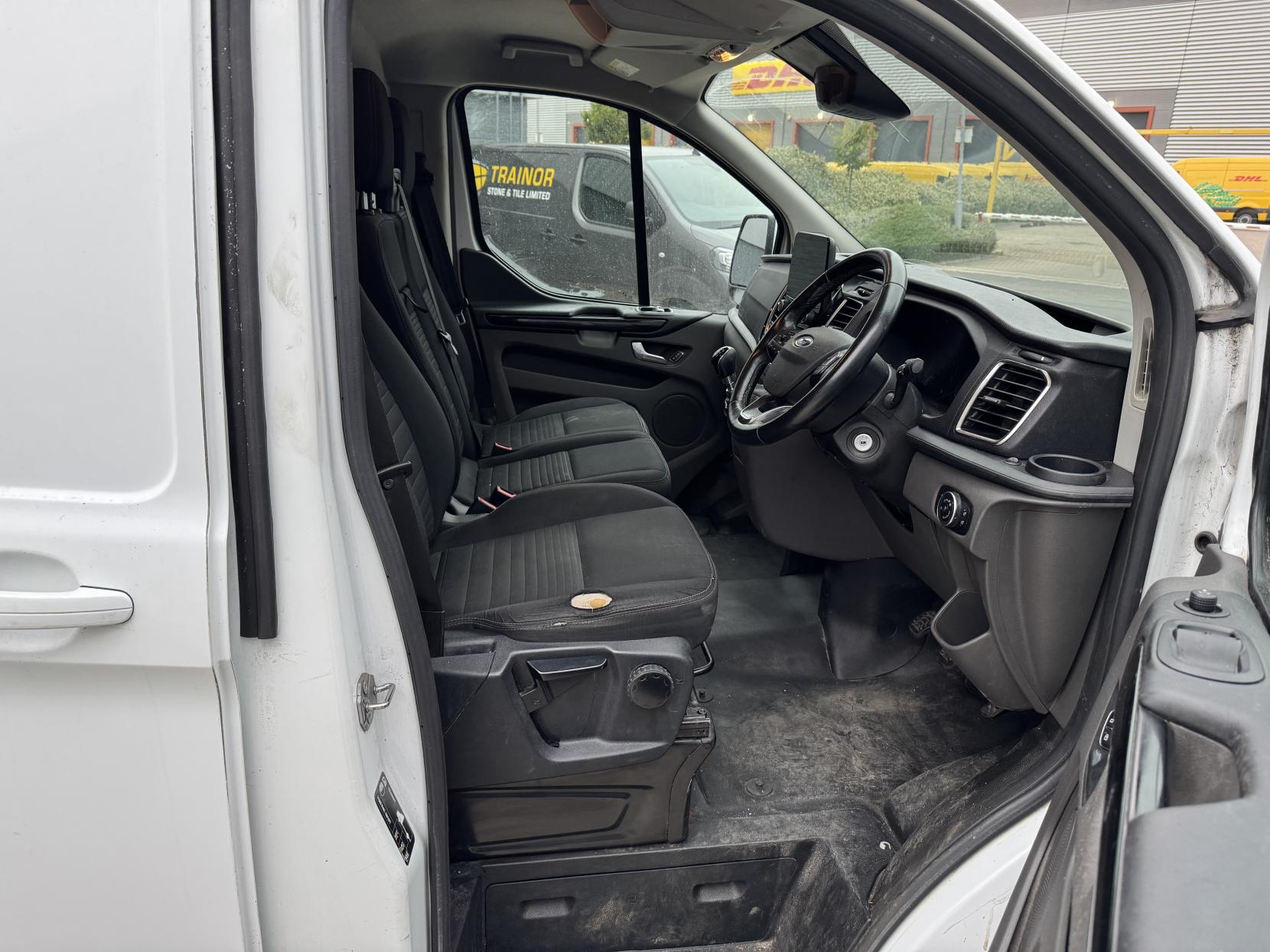 Ford Transit Custom 2.0 Limited Panel Van (2017 - 2022)