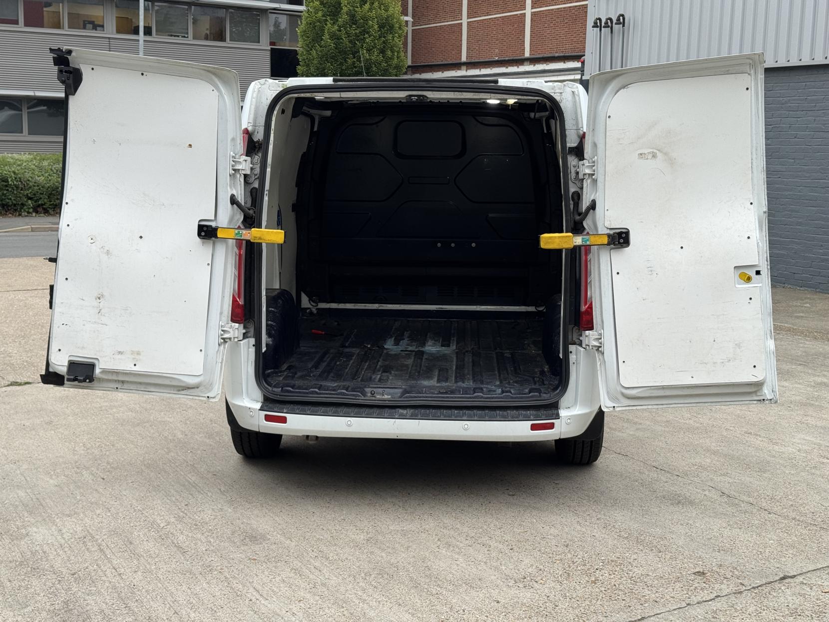 Ford Transit Custom 2.0 Limited Panel Van (2017 - 2022)