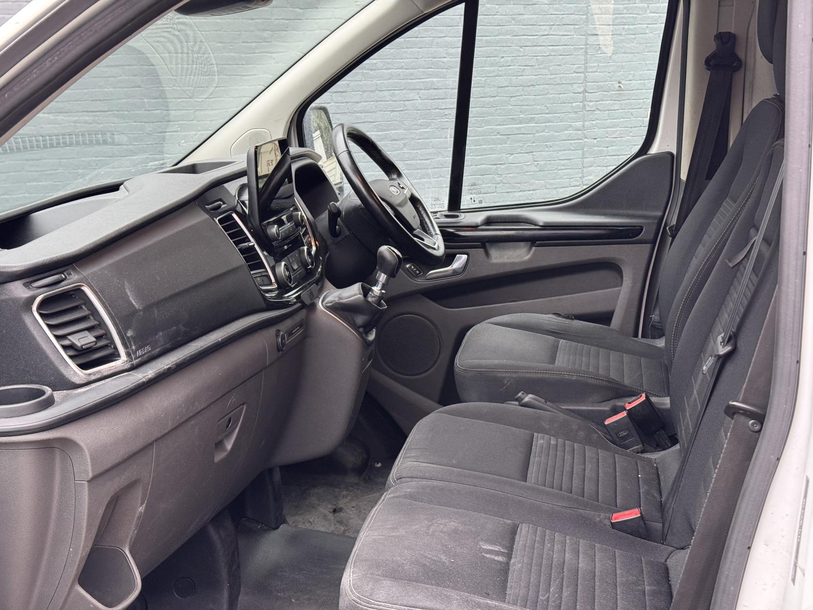 Ford Transit Custom 2.0 Limited Panel Van (2017 - 2022)