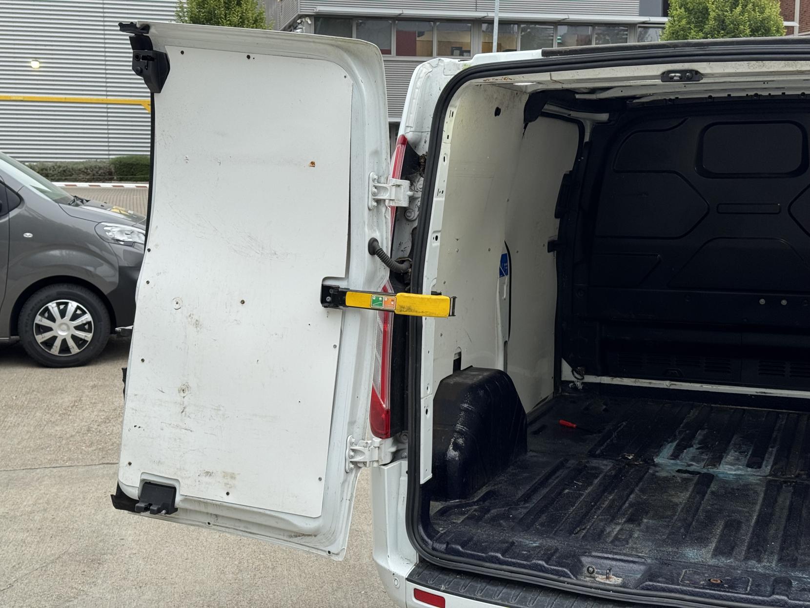 Ford Transit Custom 2.0 Limited Panel Van (2017 - 2022)