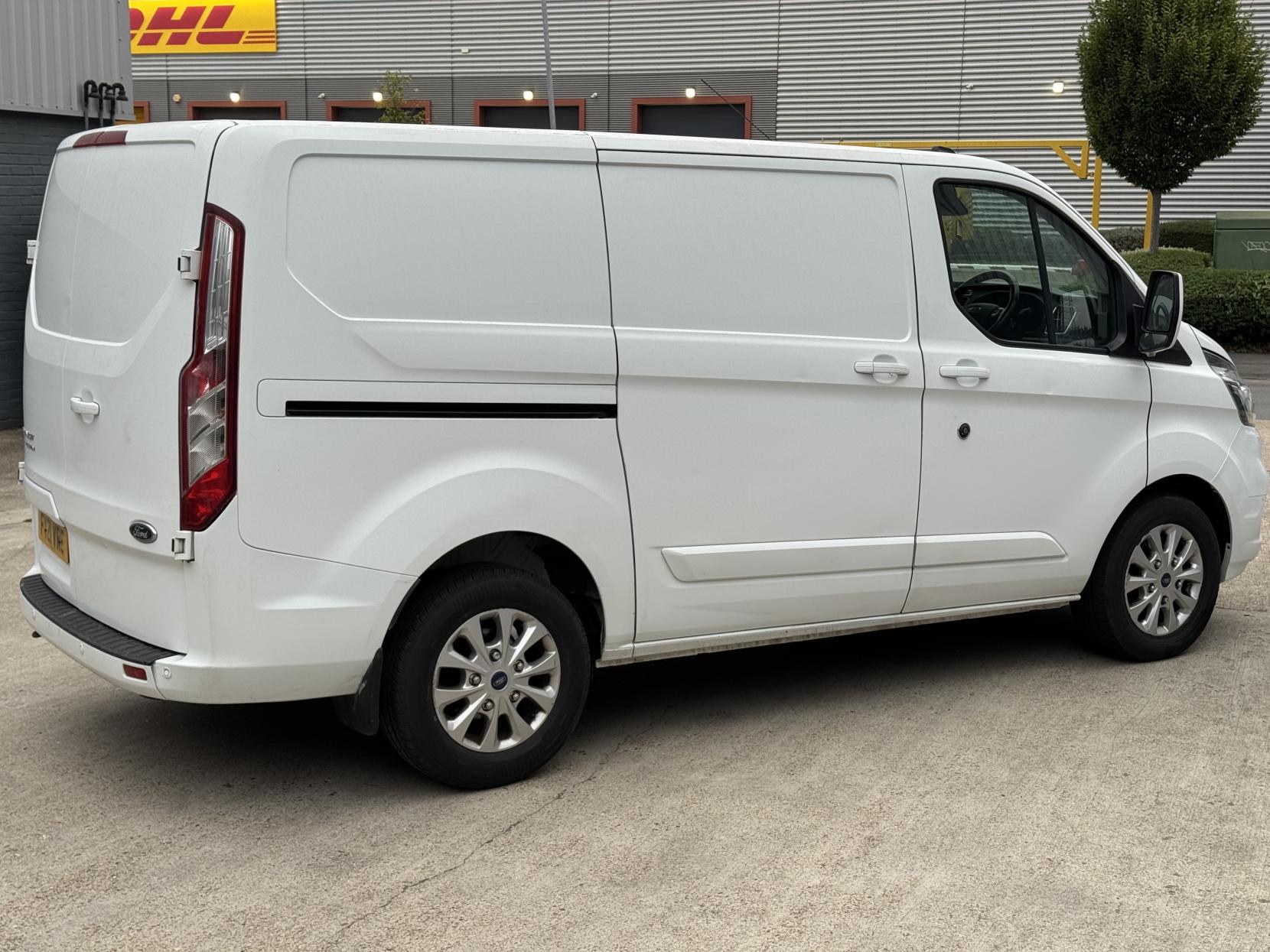 Ford Transit Custom 2.0 Limited Panel Van (2017 - 2022)